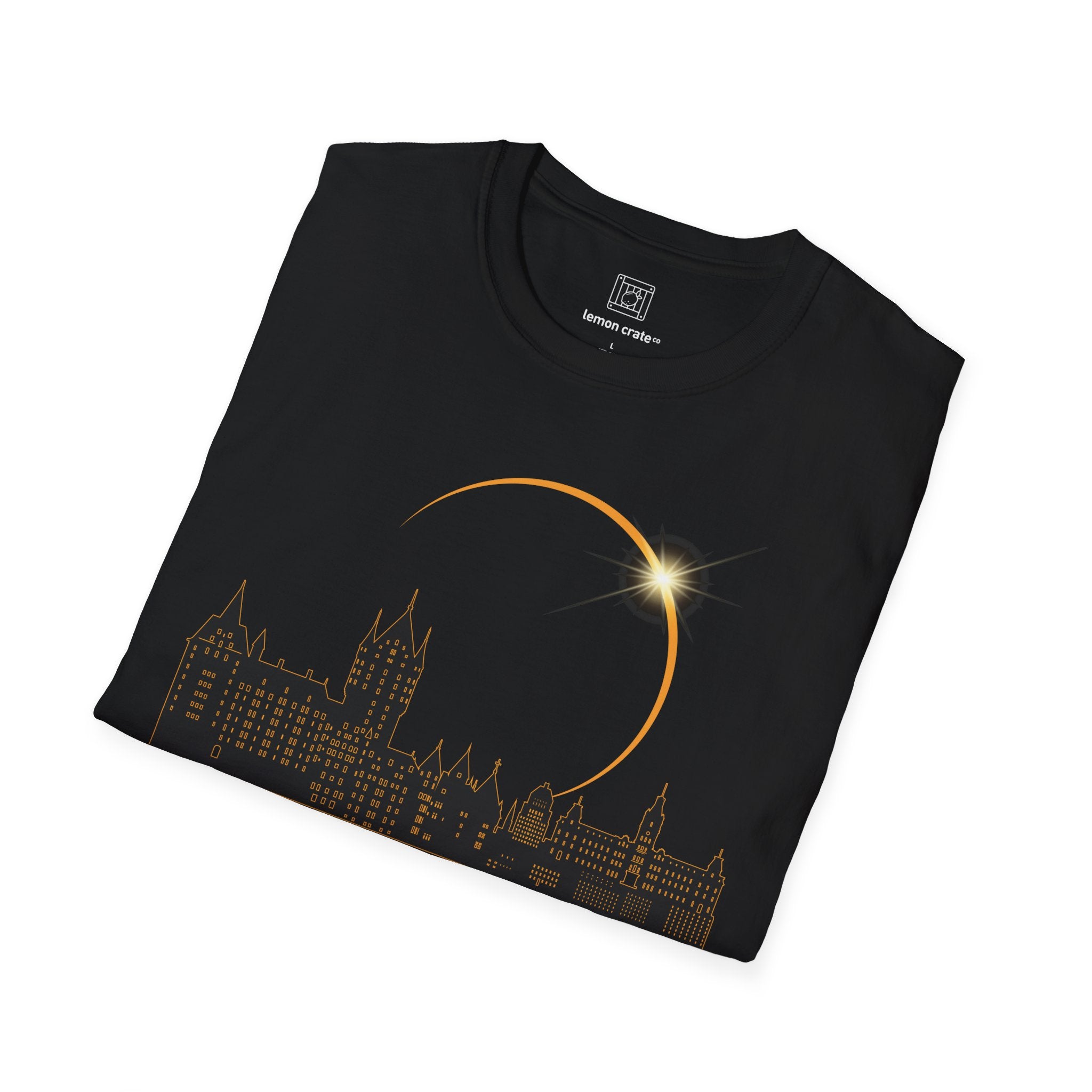 Quebec Solar Eclipse 2024 Cityscape Silhouette Unisex T-Shirt