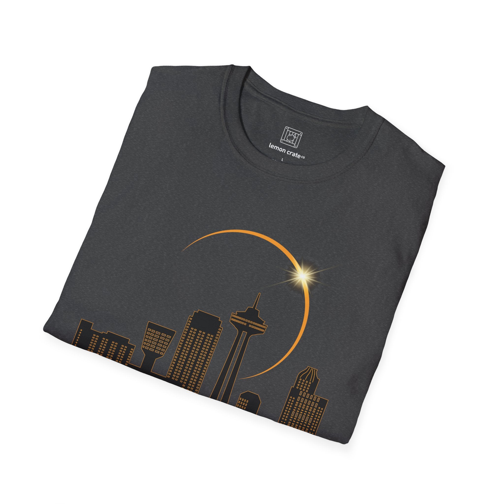 Niagara Falls Solar Eclipse 2024 Cityscape Silhouette Unisex T-Shirt