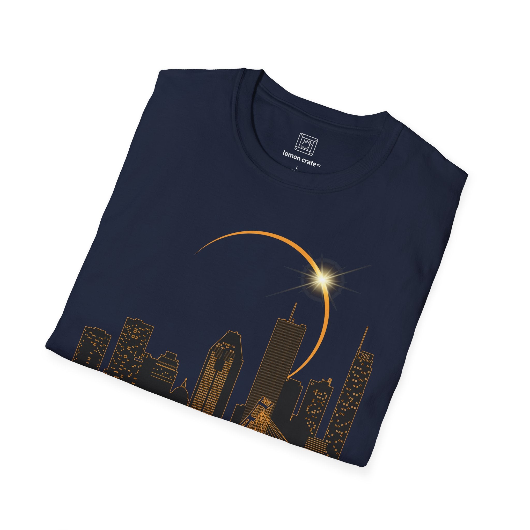 Montreal Quebec Solar Eclipse 2024 Cityscape Silhouette Unisex T-Shirt