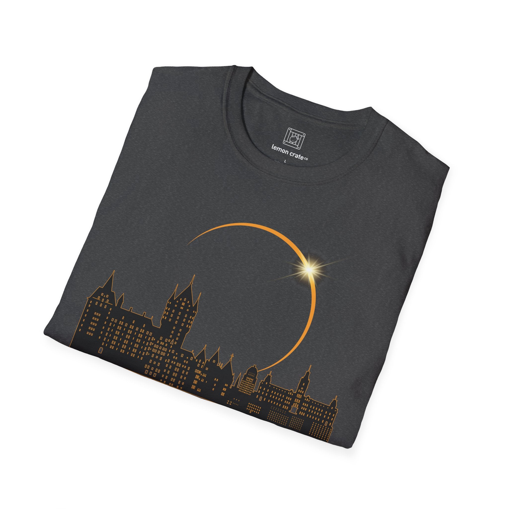 Quebec Solar Eclipse 2024 Cityscape Silhouette Unisex T-Shirt