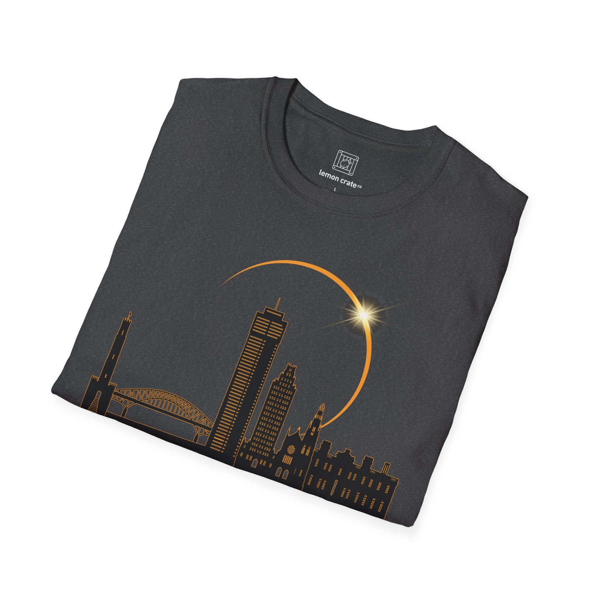 Hamilton Ontario Solar Eclipse 2024 Cityscape Silhouette Unisex T-Shirt