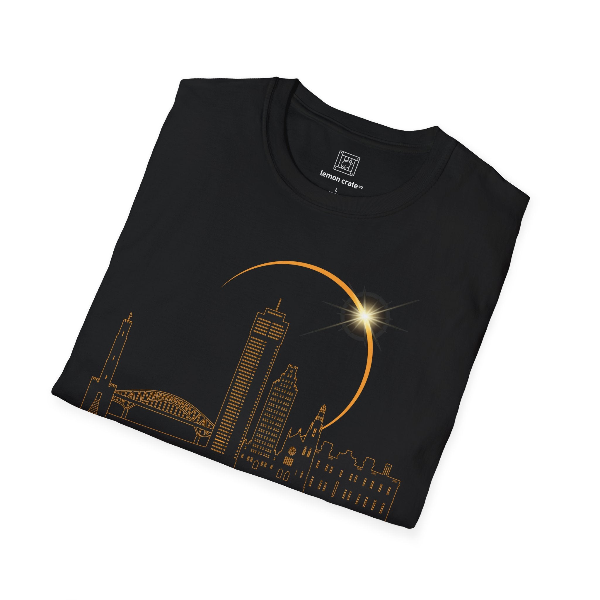 Hamilton Ontario Solar Eclipse 2024 Cityscape Silhouette Unisex T-Shirt